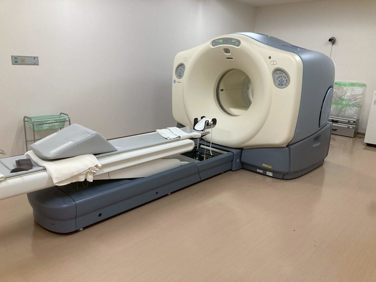 2009 GE Discovery ST PET/CT System